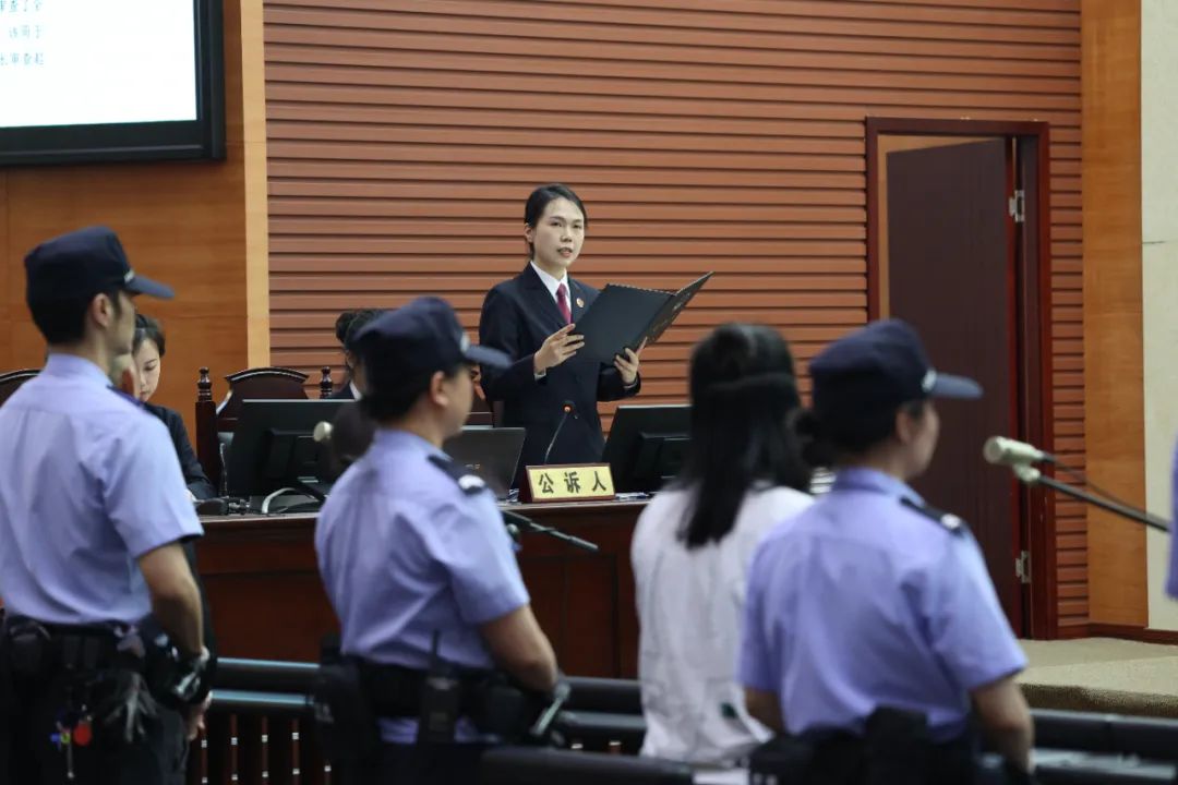 被告人当庭翻供，公诉人如何应对？